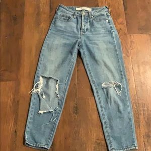 Brandy Melville mom jeans!